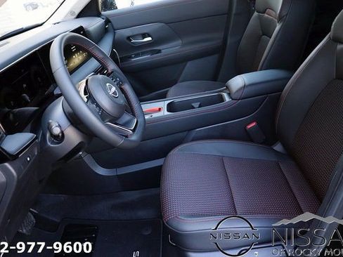 New 2025 Nissan Kicks SR AWD/4WD image 11