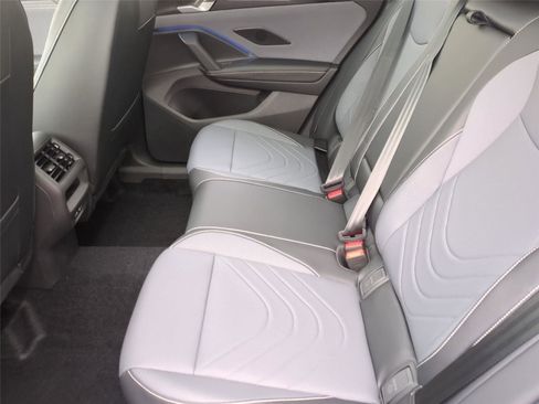 New 2026 Volkswagen Tiguan SE AWD/4WD image 16