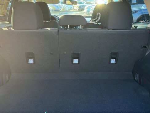 Certified 2022 Subaru Crosstrek 2.0i image 23