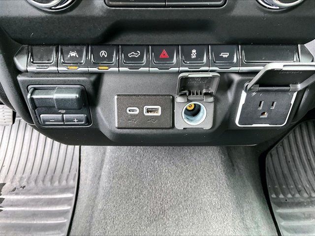 Used 2024 Chevrolet Silverado 1500 Custom w/ Turbomax Blackout Package RWD image 26