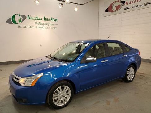 Used 2010 Ford Focus SEL image 3