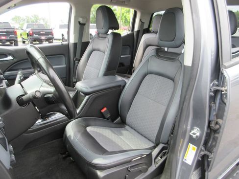 Used 2018 Chevrolet Colorado Z71 AWD/4WD image 21