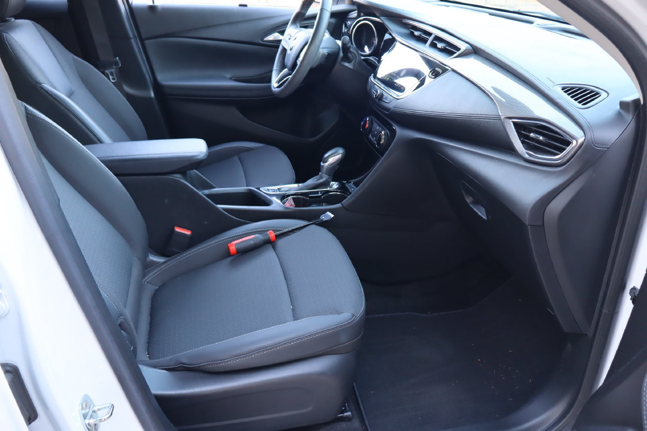 Used 2023 Buick Encore GX Preferred w/ Cold Weather Comfort Package FWD image 16