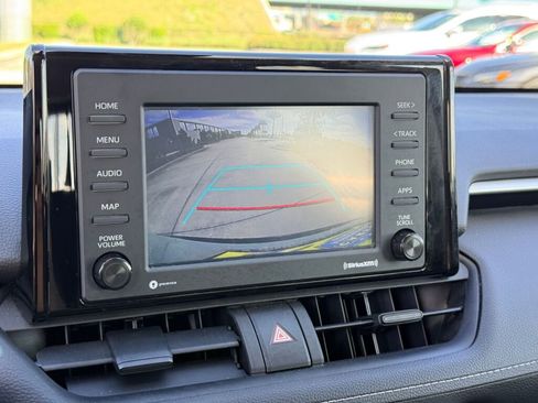 Used 2021 Toyota RAV4 XLE image 25