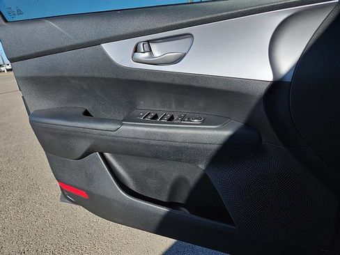 Used 2022 Kia Forte FE image 13