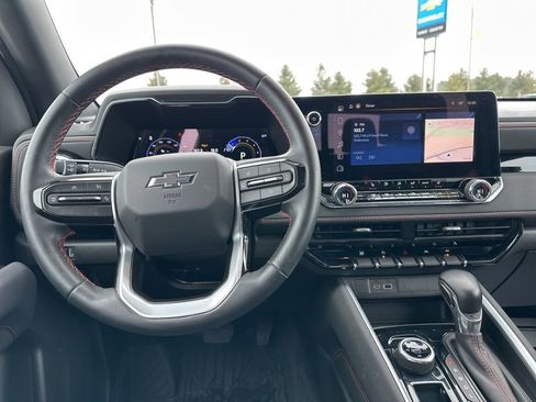 Used 2024 Chevrolet Colorado Z71 w/ Z71 Convenience Package 2 image 7