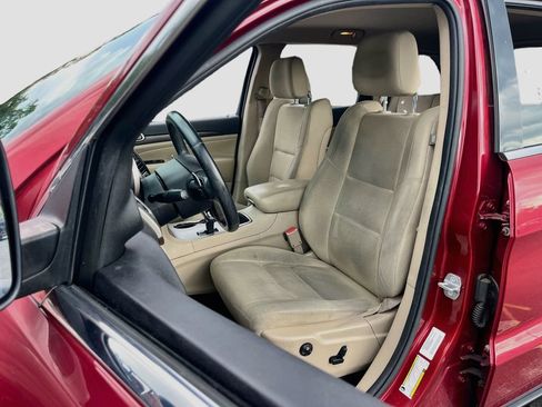 Used 2014 Jeep Grand Cherokee Laredo w/ Quick Order Package 23E RWD image 17