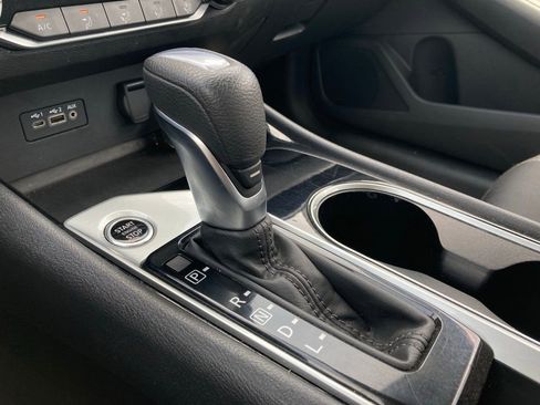 Used 2024 Nissan Altima 2.5 SV image 25