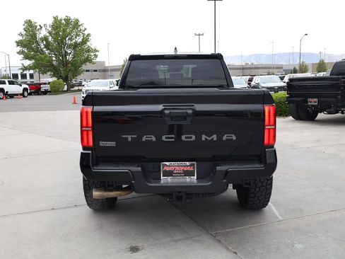 Used 2025 Toyota Tacoma TRD Off-Road AWD/4WD image 5