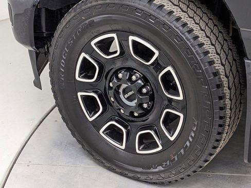 Certified 2025 Ford F250 Platinum AWD/4WD image 5