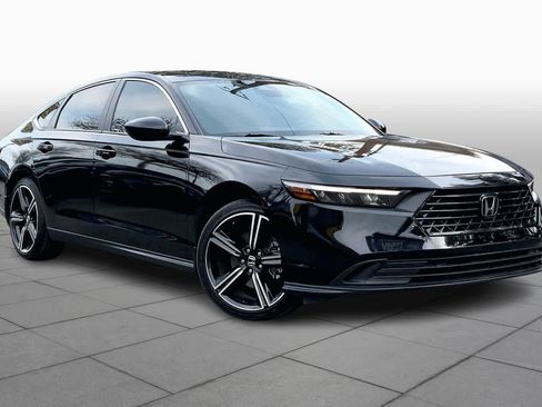 Used 2024 Honda Accord Sport image 4