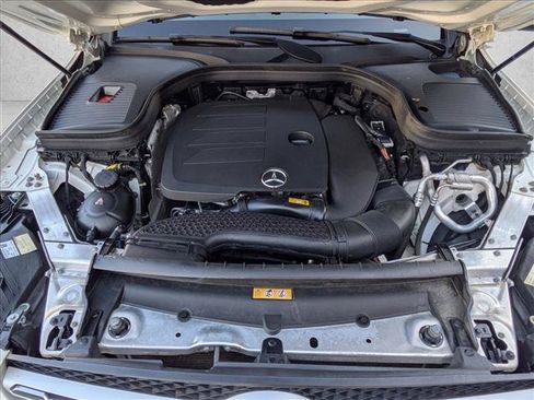 Used 2022 Mercedes-Benz GLC 300 4MATIC image 25