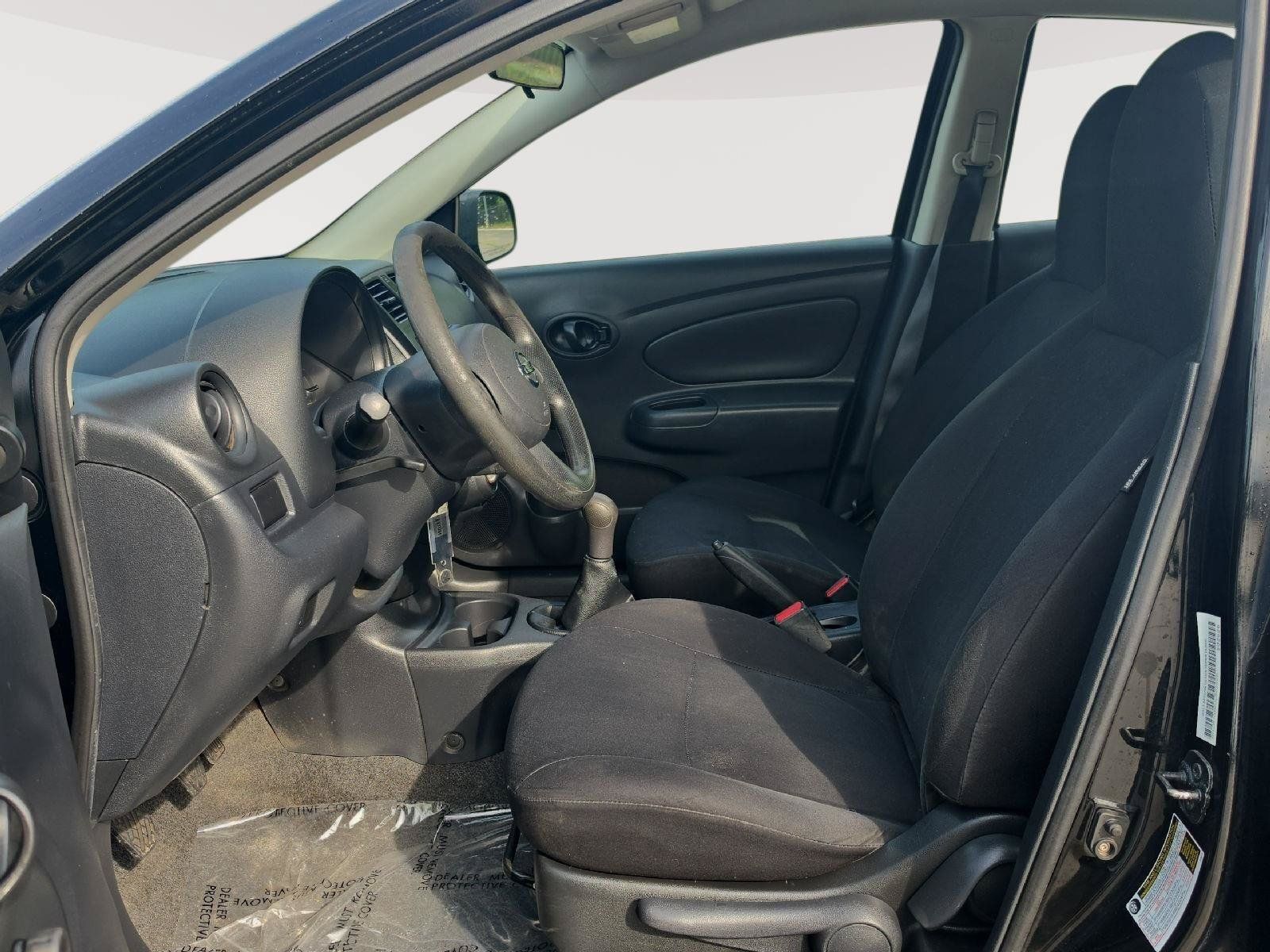 Used 2013 Nissan Versa S FWD image 4