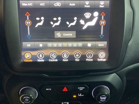 Used 2022 Jeep Renegade Altitude w/ Convenience Group image 8