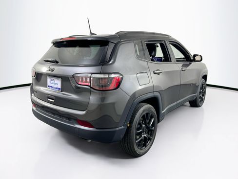 Used 2022 Jeep Compass Latitude AWD/4WD image 5