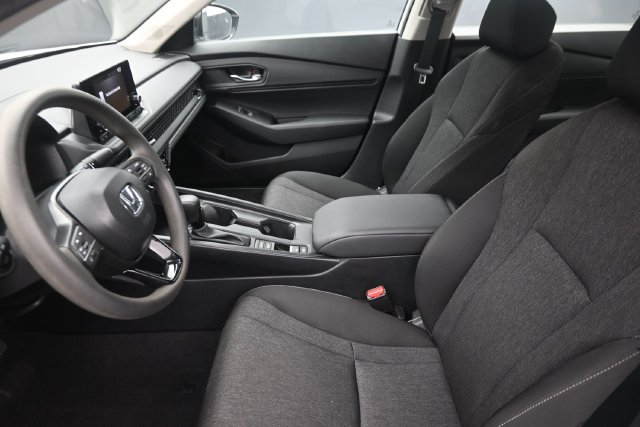 Certified 2025 Honda Accord SE image 17