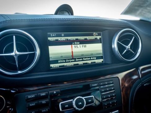Used 2015 Mercedes-Benz SL 400 image 31
