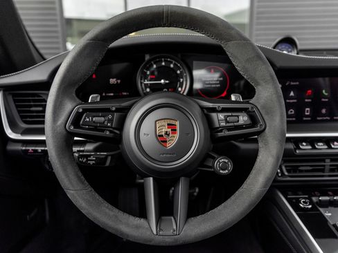 Certified 2024 Porsche 911 Carrera 4 AWD/4WD image 27