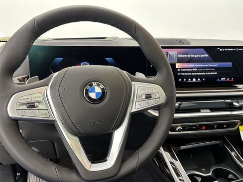 New 2026 BMW X7 xDrive40i w/ Premium Package image 22