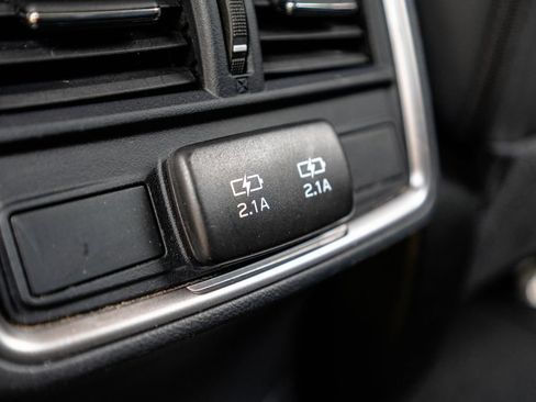Used 2023 Subaru Forester Premium AWD/4WD image 37