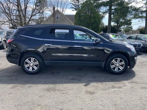 Used 2016 Chevrolet Traverse LT image 9