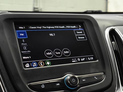 Used 2024 Chevrolet Equinox LT w/ LPO, Floor Liner Package image 17