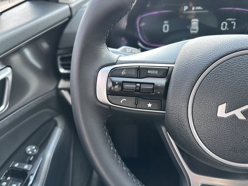 Used 2024 Kia Sportage EX image 25