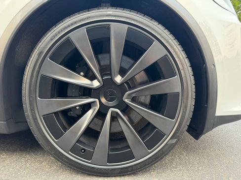 Used 2023 Tesla Model X AWD/4WD image 19