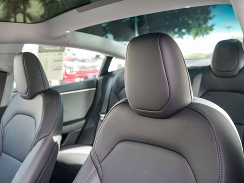 Used 2025 Tesla Model 3 Long Range RWD image 22