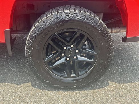 Used 2026 Chevrolet Silverado 1500 Custom Trail Boss AWD/4WD image 32
