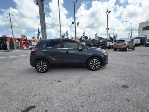 Used 2017 Buick Encore Essence FWD image 4
