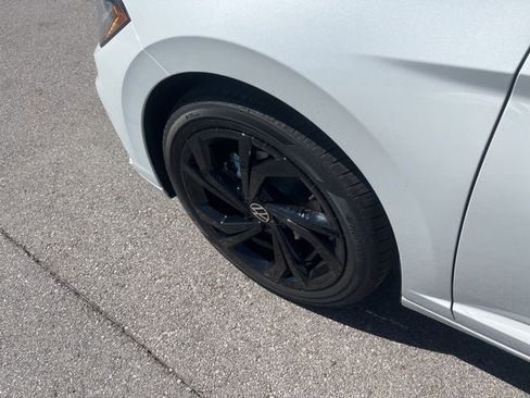 New 2026 Volkswagen Jetta SE FWD image 5