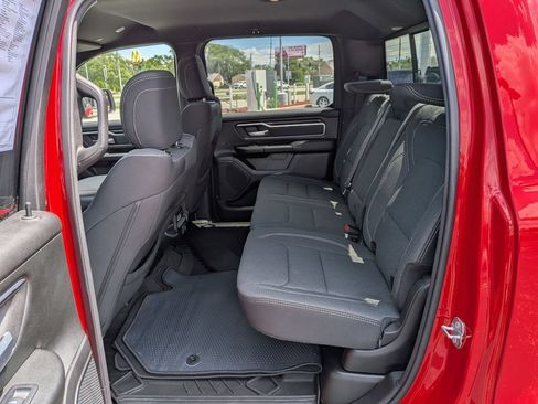 Used 2022 RAM 1500 Big Horn AWD/4WD image 18