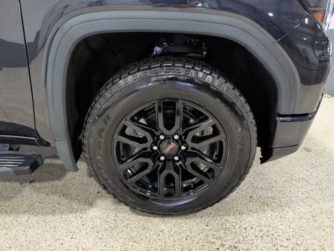 Used 2026 GMC Sierra 1500 Elevation w/ Preferred Package AWD/4WD image 14
