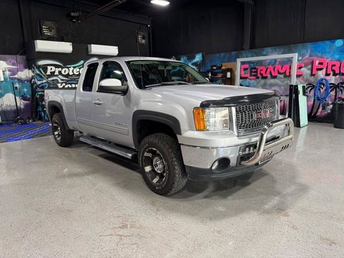 Used 2013 GMC Sierra 1500 SLT w/ SLT Convenience Package AWD/4WD image 7