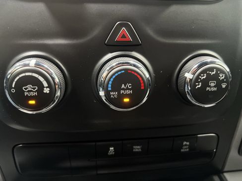 Used 2023 RAM 1500 Warlock AWD/4WD image 18
