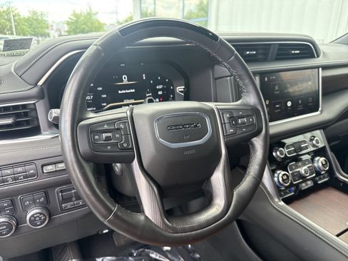 Used 2024 GMC Yukon Denali Ultimate AWD/4WD image 16
