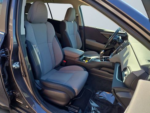 Used 2025 Subaru Outback Premium image 15