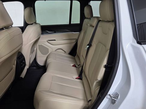 Used 2023 Jeep Grand Cherokee Limited w/ Luxury Tech Group II image 33