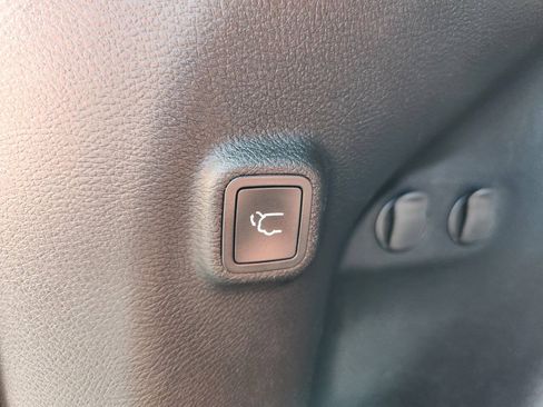 Used 2020 Jeep Cherokee Limited AWD/4WD image 28