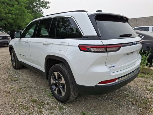 Used 2023 Jeep Grand Cherokee 4WD 4xe w/ Luxury Tech Group II image 6