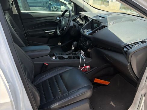 Used 2017 Ford Escape Titanium FWD image 5