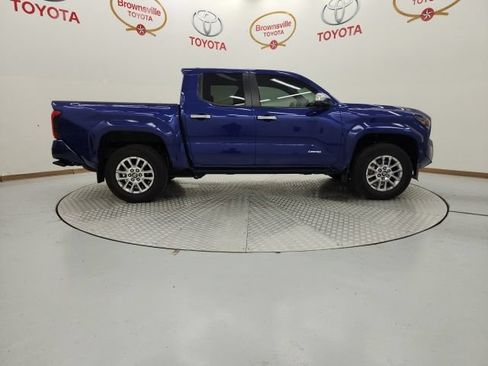 Used 2025 Toyota Tacoma Limited AWD/4WD image 3