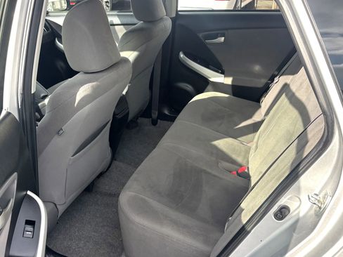 Used 2013 Toyota Prius Three image 9