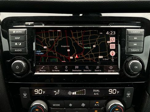 Used 2019 Nissan Rogue SL w/ Premium Package image 32