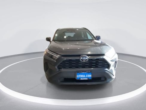 Used 2025 Toyota RAV4 XLE AWD/4WD image 3