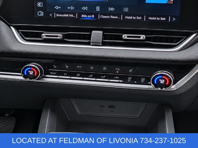Used 2027 Chevrolet Equinox LT w/ Convenience Package II FWD image 11