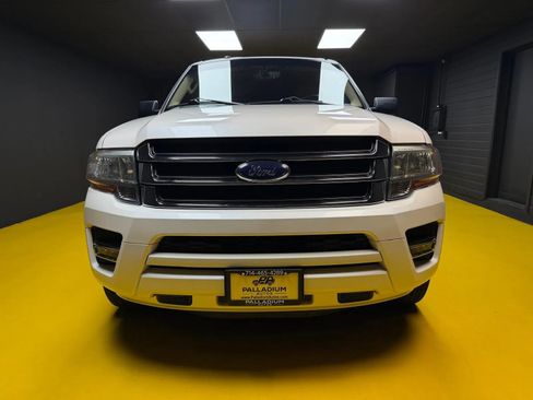 Used 2016 Ford Expedition XLT w/ Equipment Group 202A RWD image 2