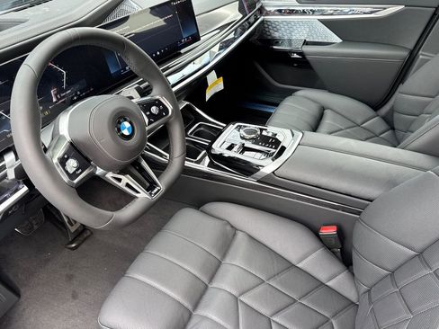New 2026 BMW 740i w/ Executive Package image 4