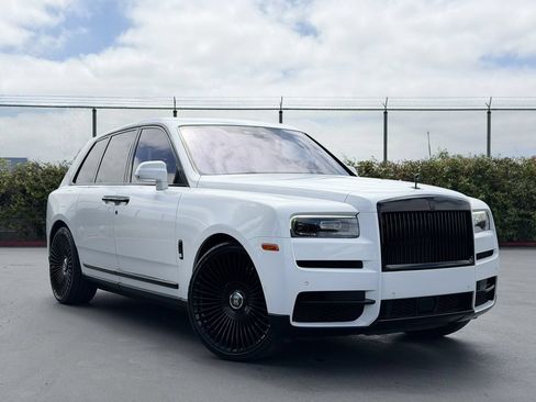 Used 2021 Rolls-Royce Cullinan AWD/4WD image 9